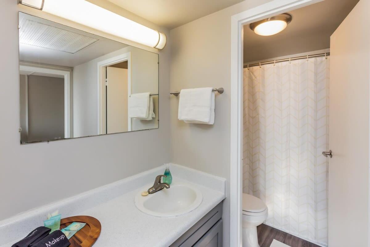 Bargain Memphis Apartment W Hdtv & Wifi Екстер'єр фото
