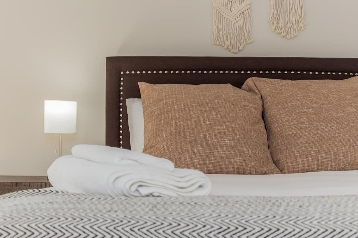 Bargain Memphis Apartment W Hdtv & Wifi Екстер'єр фото
