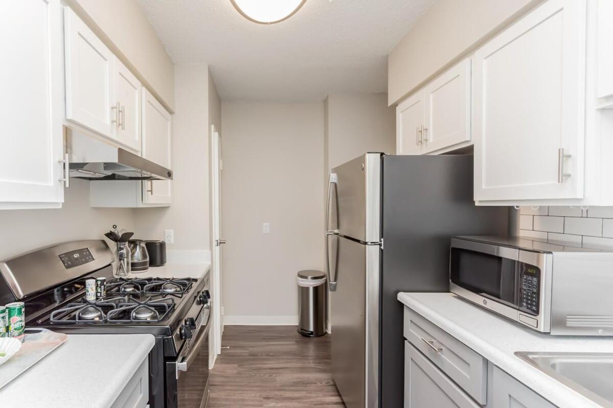 Bargain Memphis Apartment W Hdtv & Wifi Екстер'єр фото